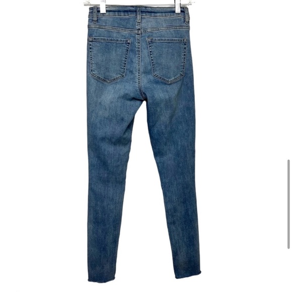 Garage high waist stretch jeggings medium wash. Size: 1 (Juniors) - Picture 7 of 13